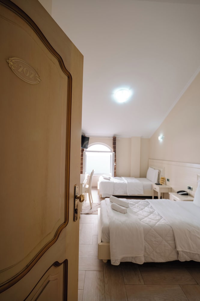 Olimpic Hotel 34/68