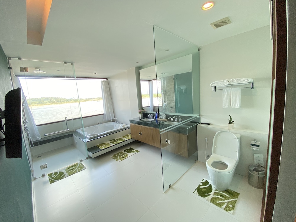 Siam Triangle Hotel 44/61