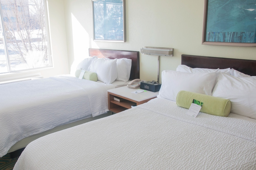 Springhill Suites Pittsburgh Monroeville 11/40