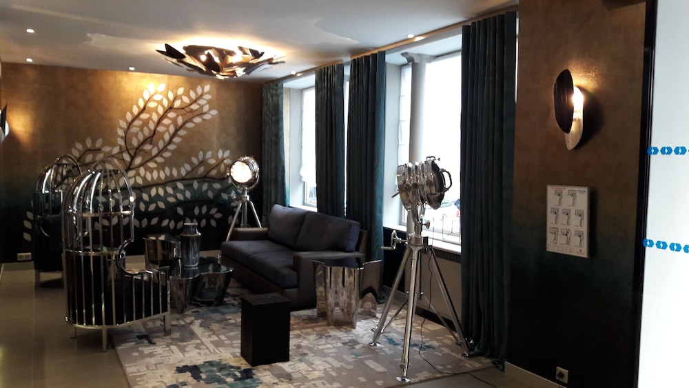 D Amiens Paris Hotel 42/49