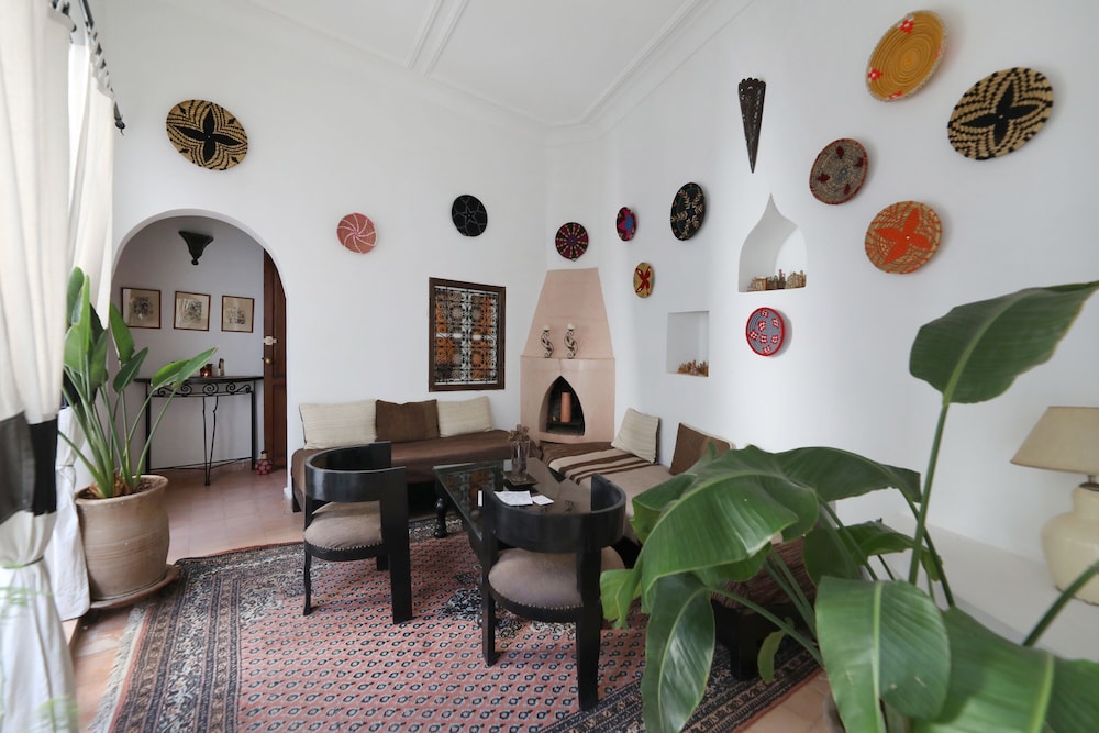 Riad Noor Charana 30/50