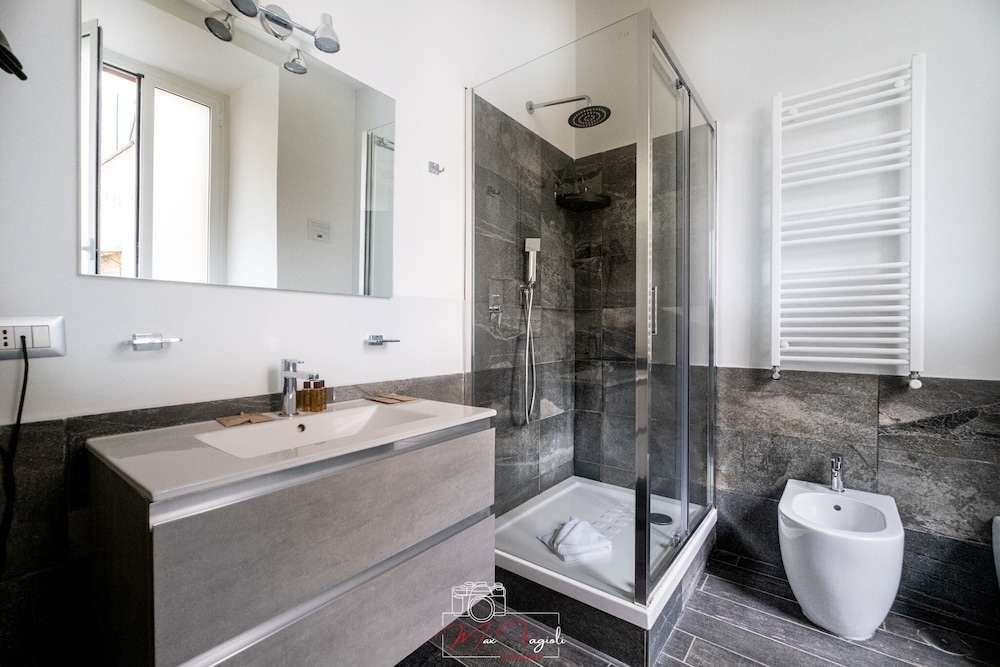 Arch Rome Suites 40/75