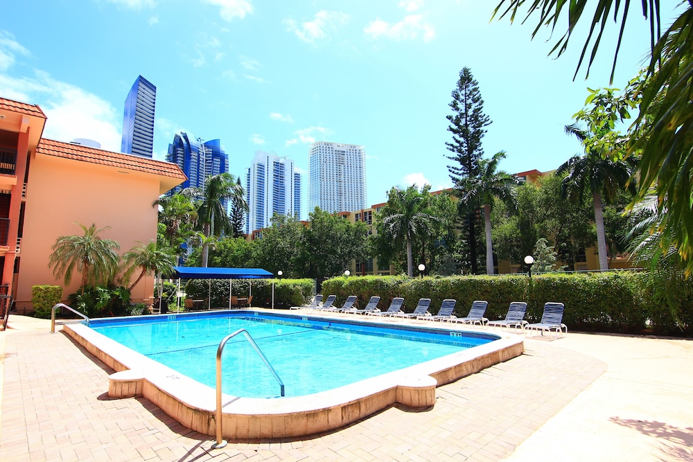 Sunny Isles Apartments 33/73
