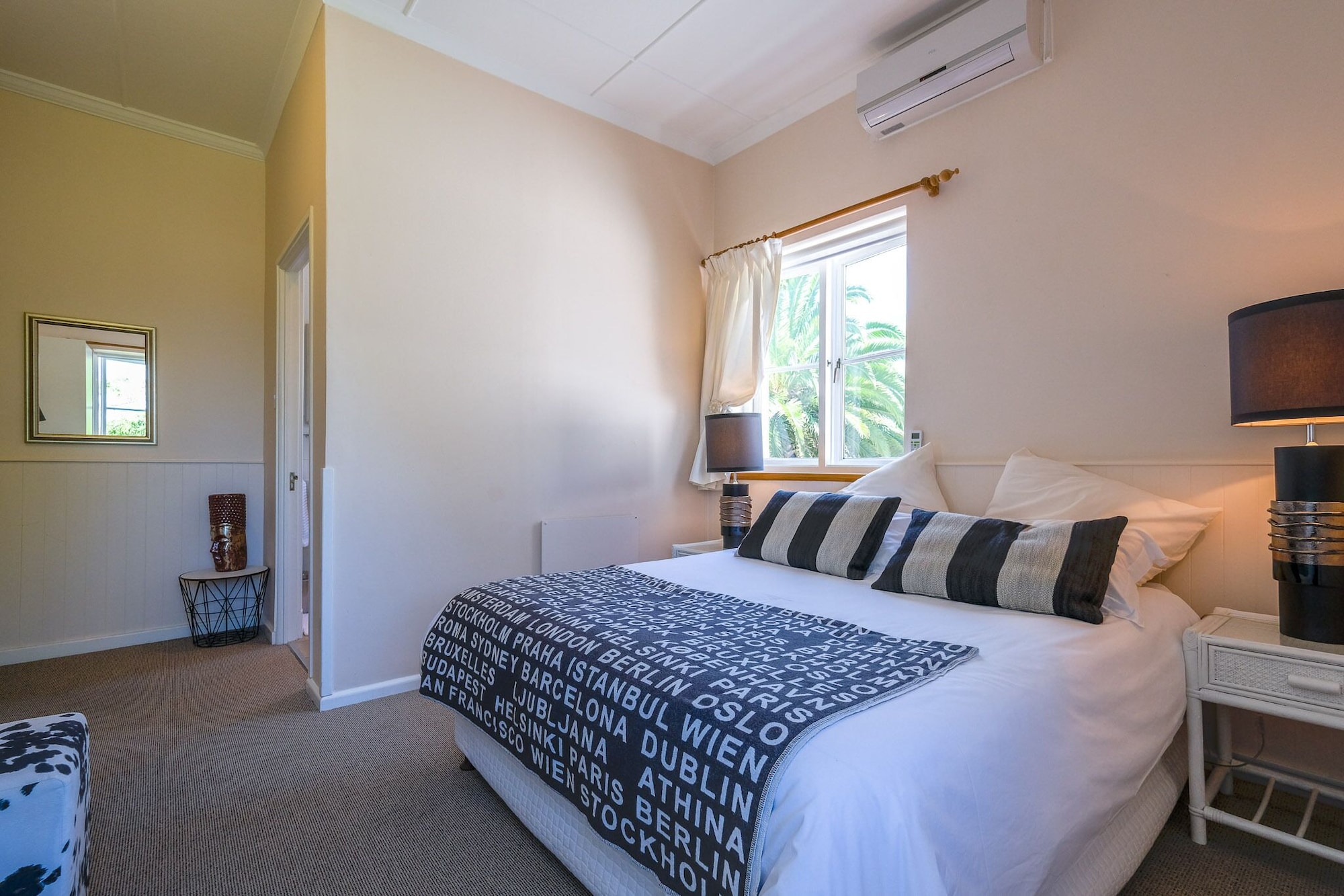 ROOM, DOUBLE BED, GARDEN AND MOUNTAIN VIEW