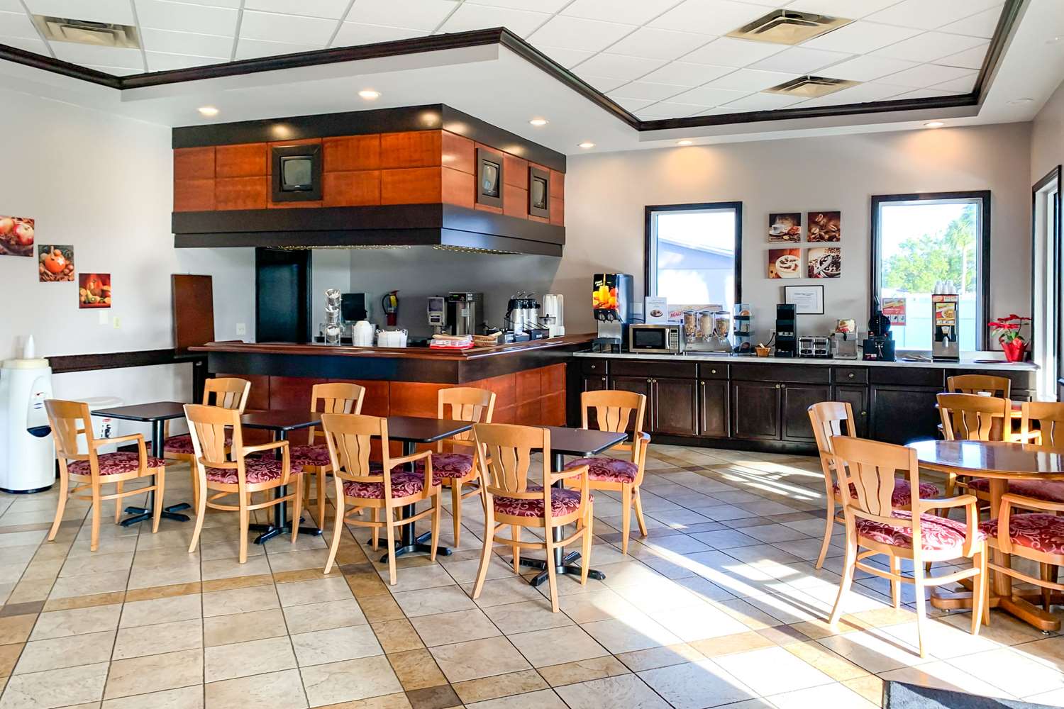 Rodeway Inn Sun City Center 36/46
