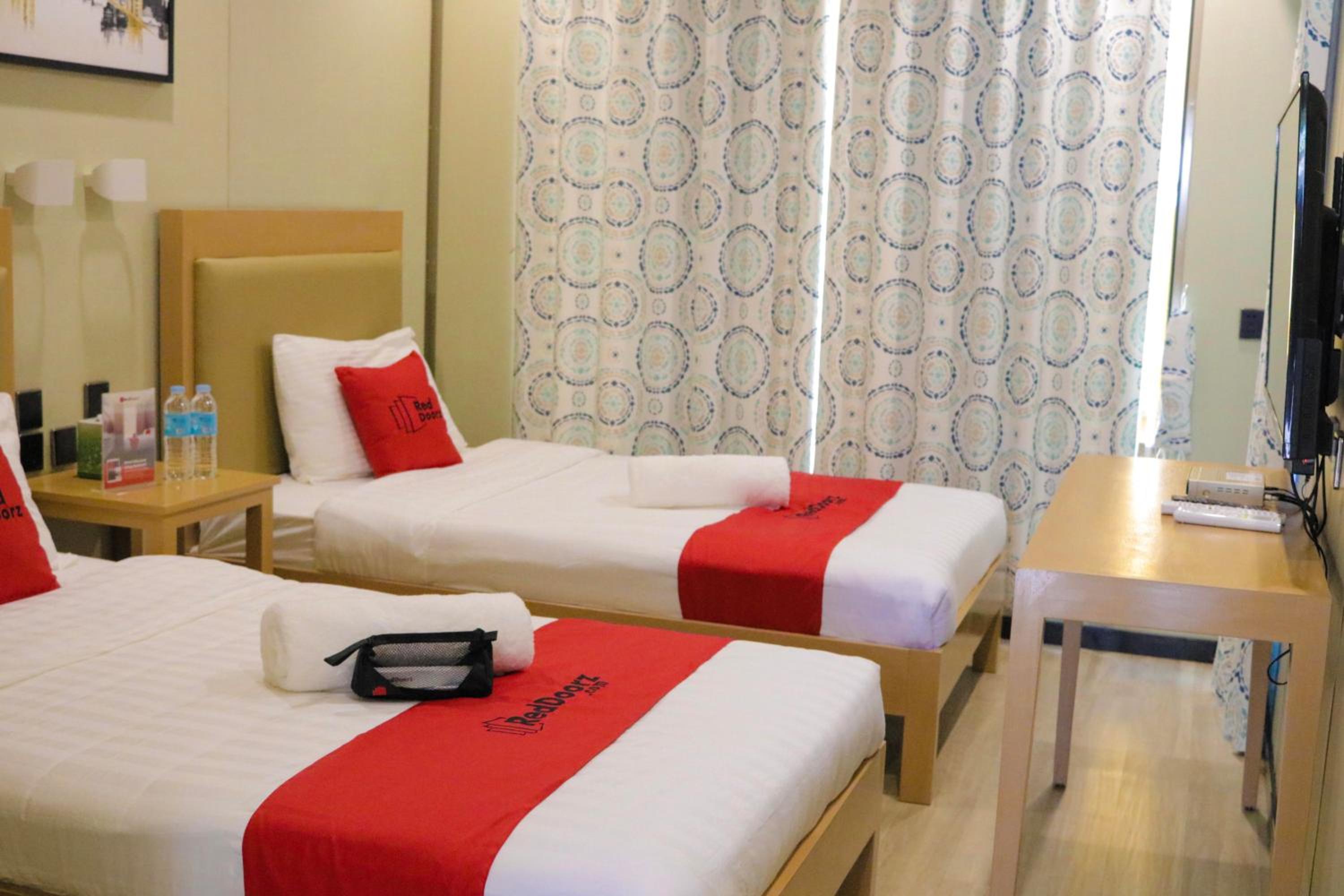 Reddoorz Plus As Fortuna Cebu 30/65