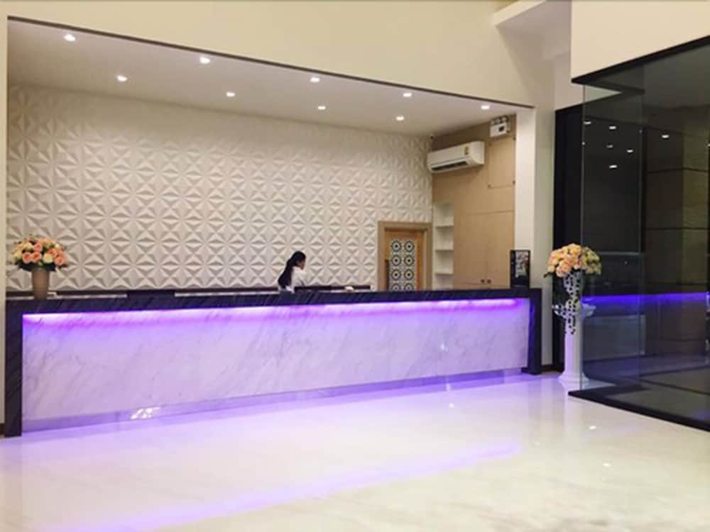Orchid Riverview Hotel 10/41