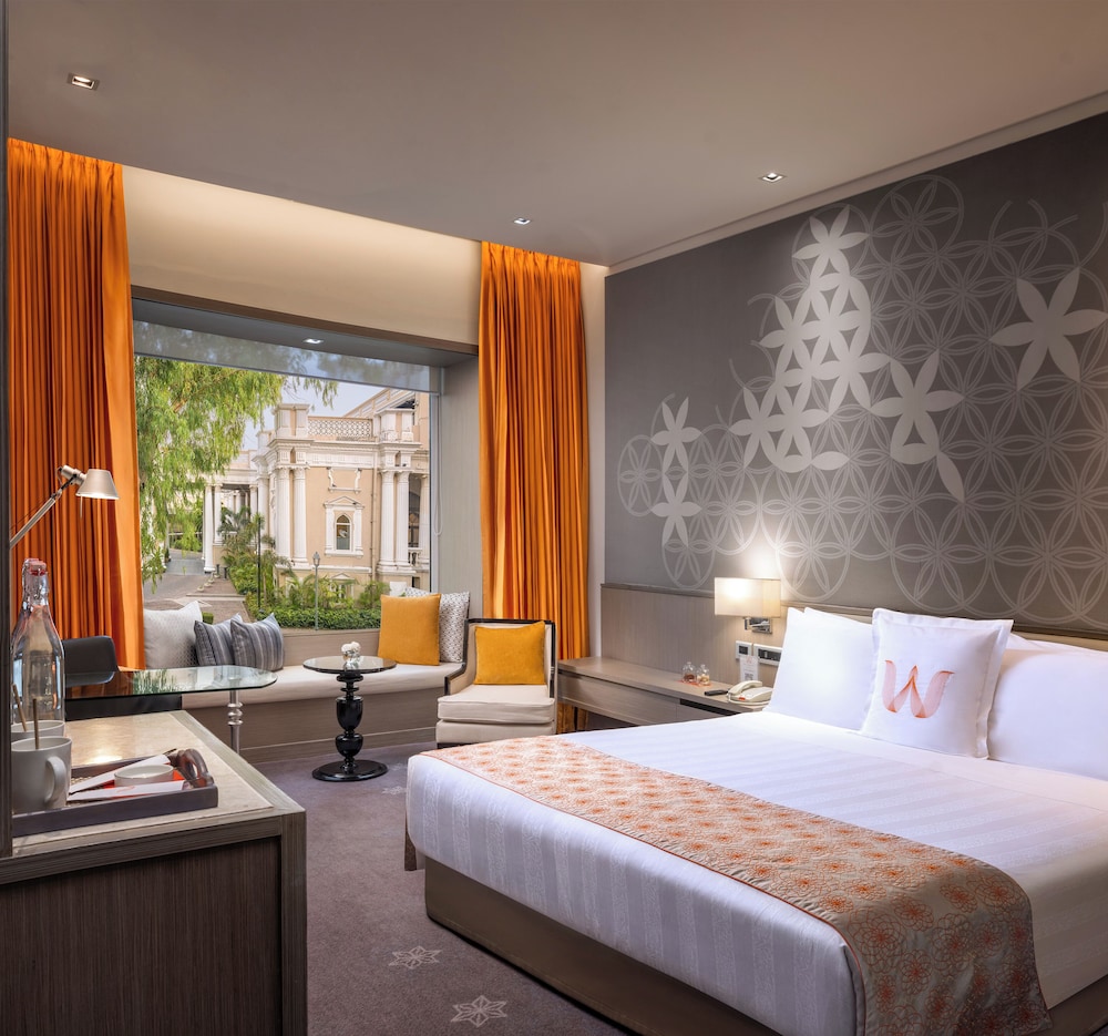 Deluxe, King Bed