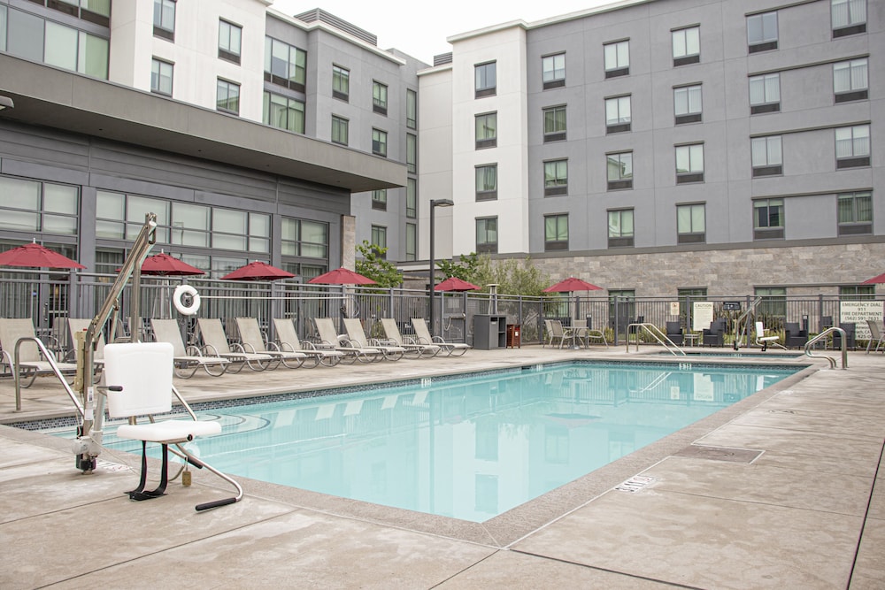 Homewood Suites by Hilton Long Beach Airport 5/47