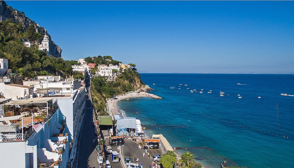 Relais Maresca Luxury Small Hotel 63/71