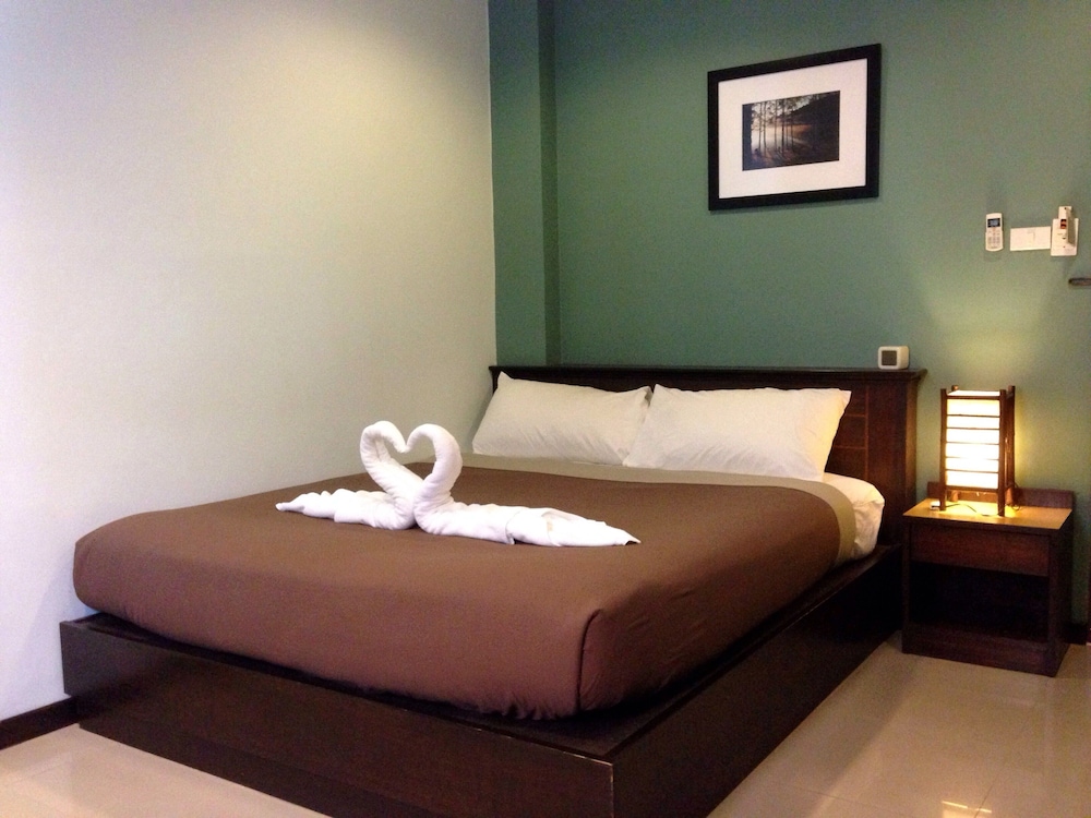 Bt Inn Patong 10/53