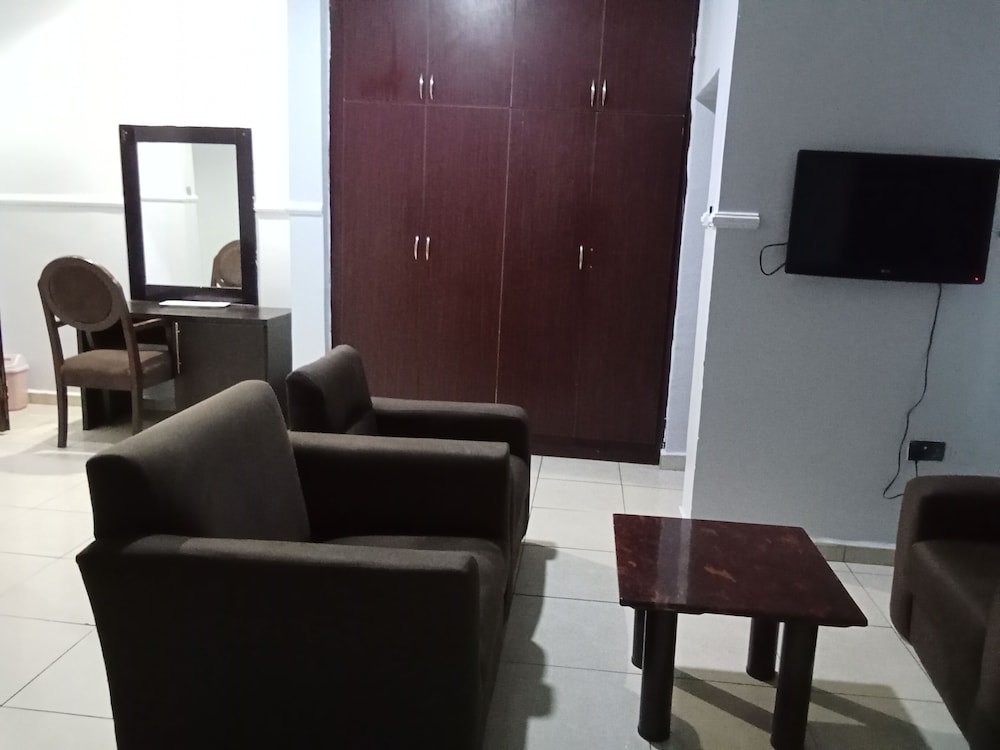 Degok Hotel 32/50