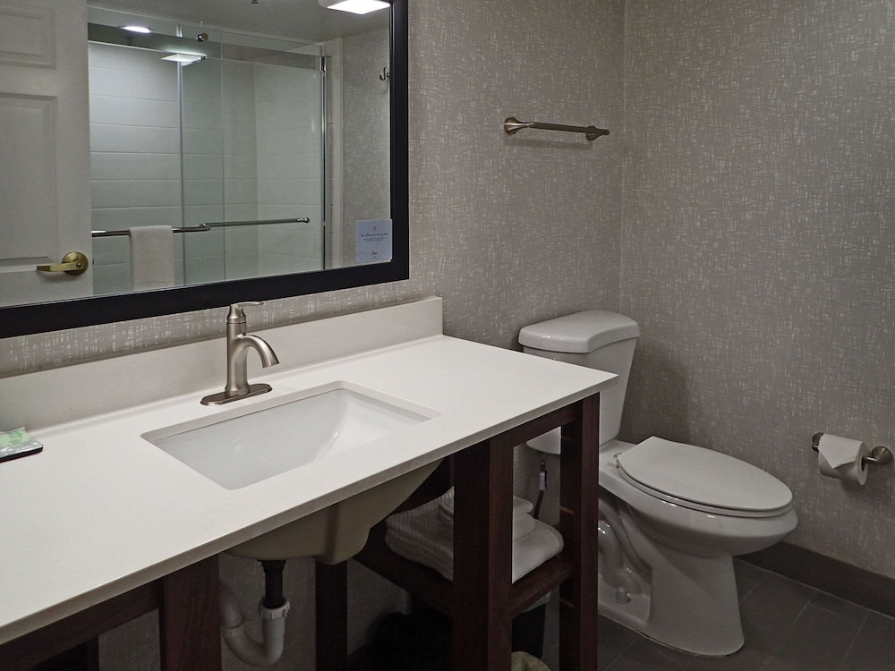 Sleep Inn & Suites California MD 18/22