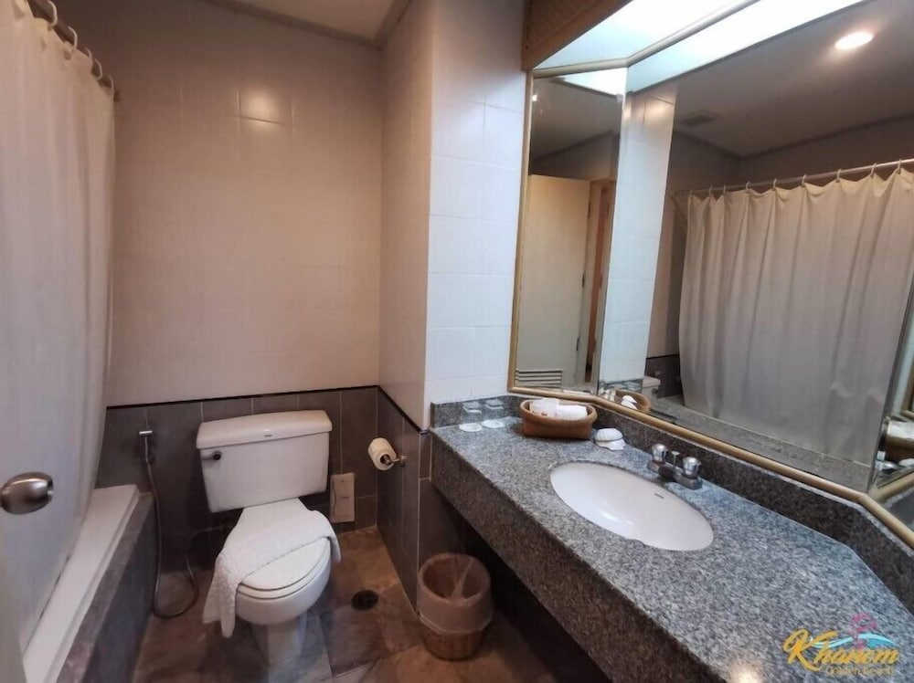 Khanom Golden Beach Hotel 59/59
