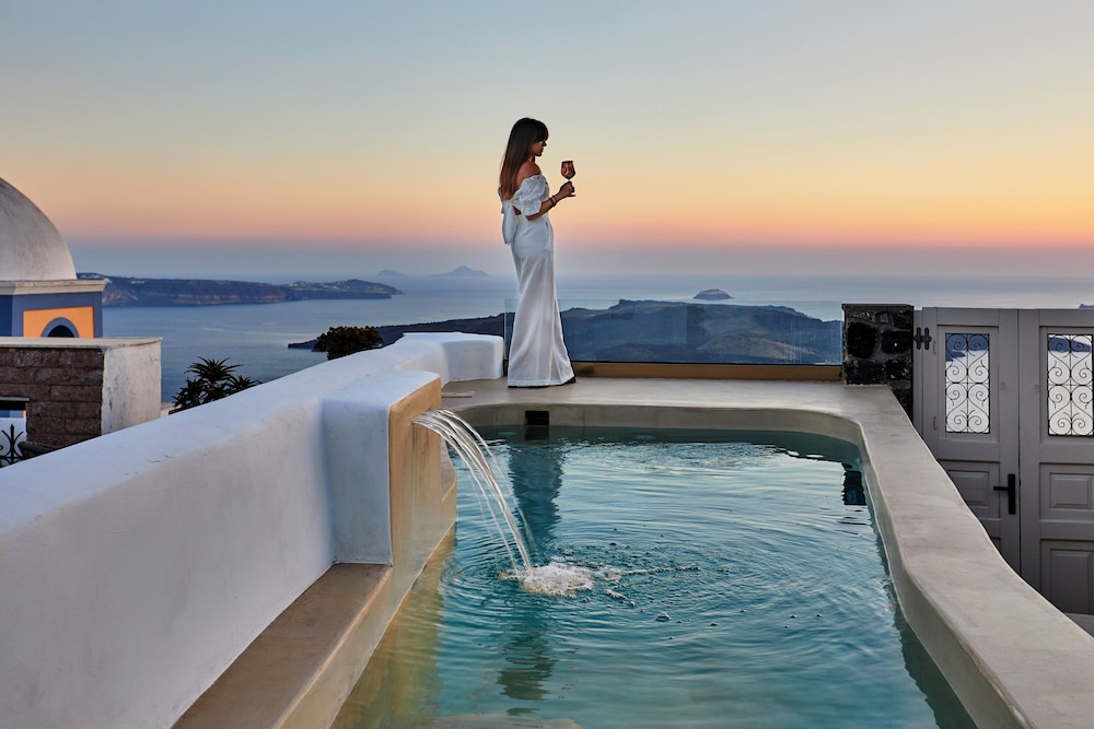 You And Me Suites 85/100