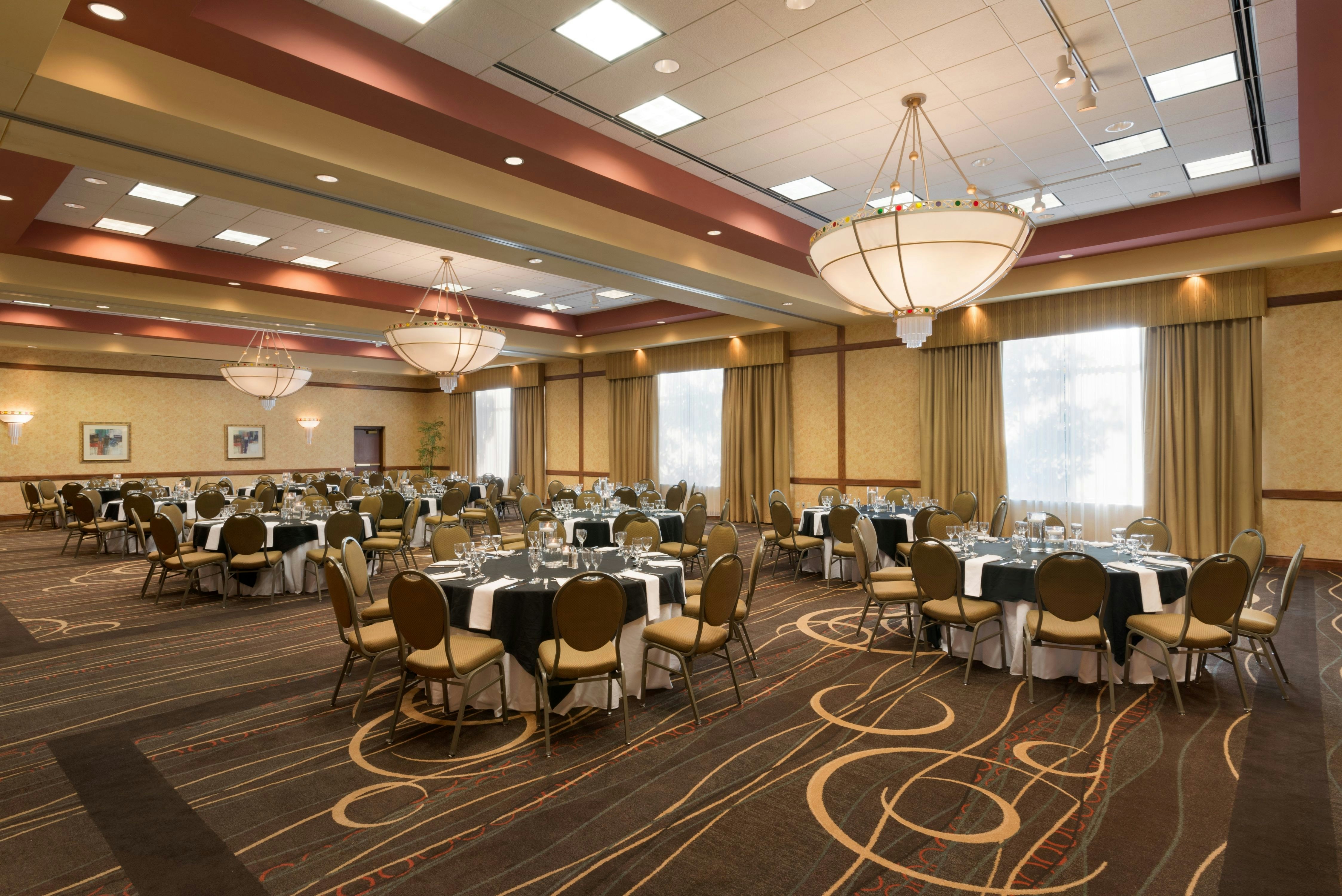 Embassy Suites by Hilton Franklin Cool Springs 69/75