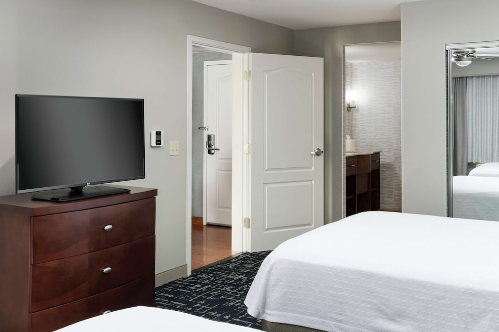 Homewood Suites by Hilton Fresno Airport/Clovis, CA 12/50