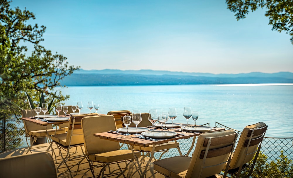 Grand Hotel Adriatic II 43/47