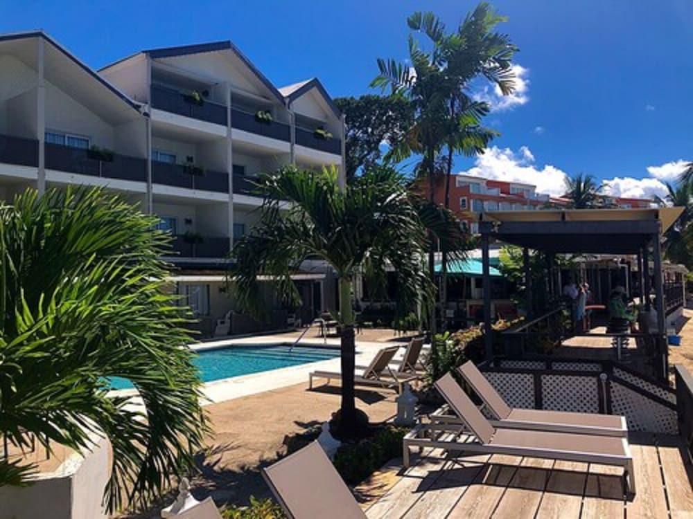 Sunswept Beach Hotel 38/44
