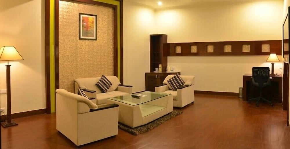 Devashish Hotel 15/27