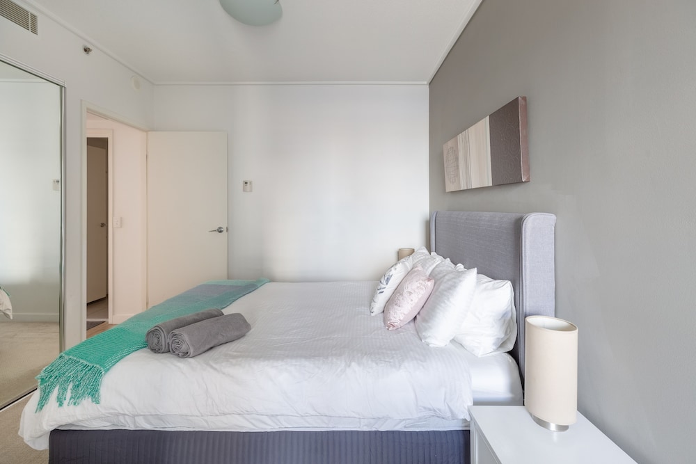 Evolution Apartments 27/76