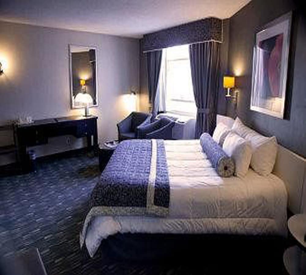 Room at Ramada Plaza By Wyndham West Hollywood Hotel & Suites, WEST HOLLYWOOD - CA