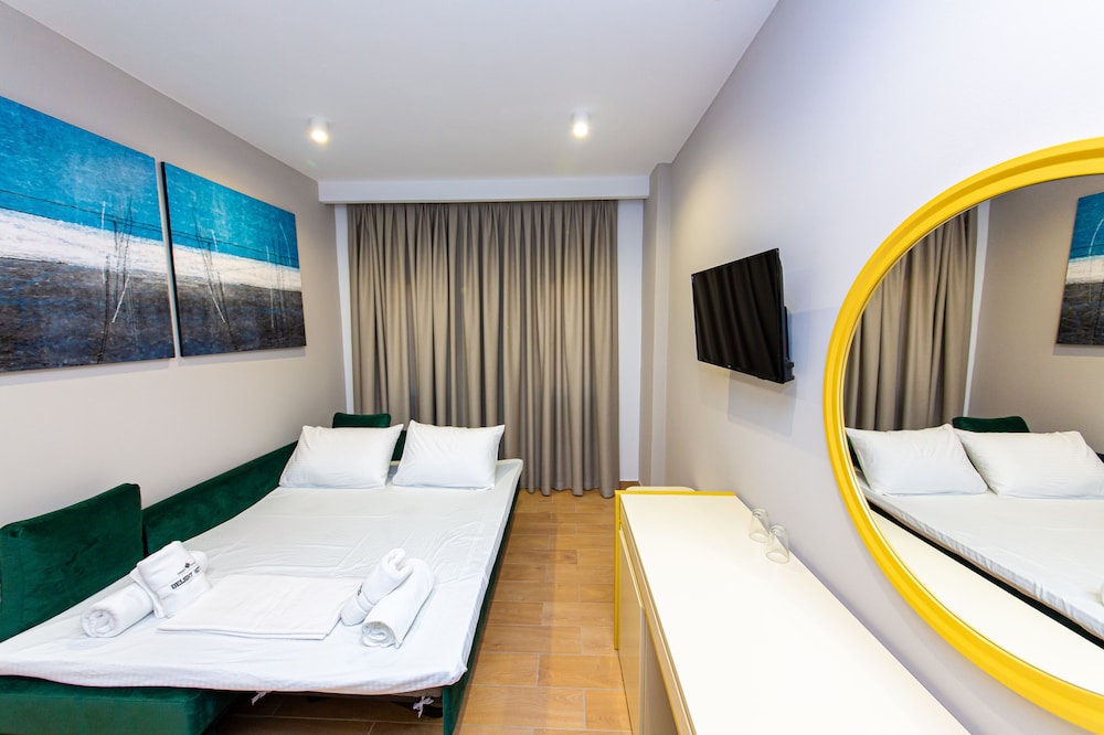 Delight Hotel 7/50