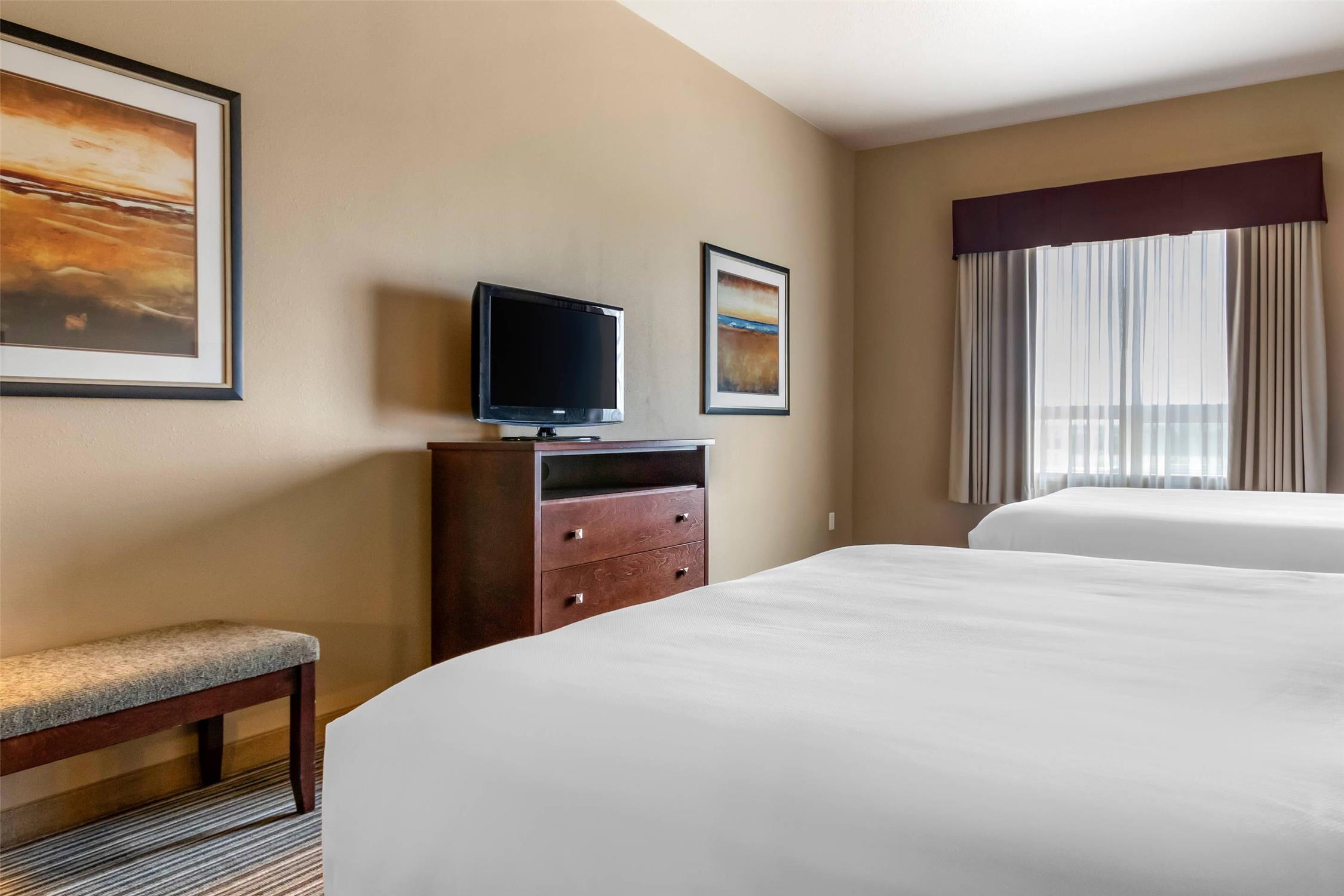 Upgrade, Efficiency, 2 Queen Beds