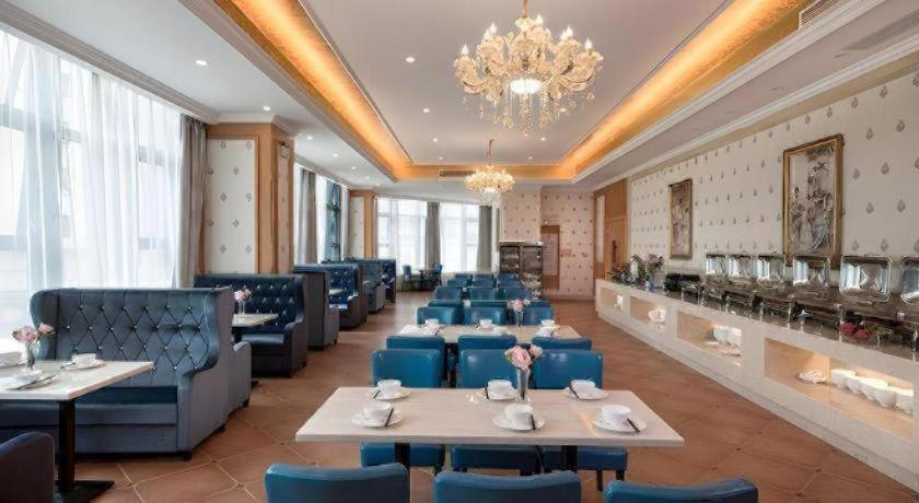 Vienna Hotel (Zhongshan Ancient Town Haizhou) 45/58