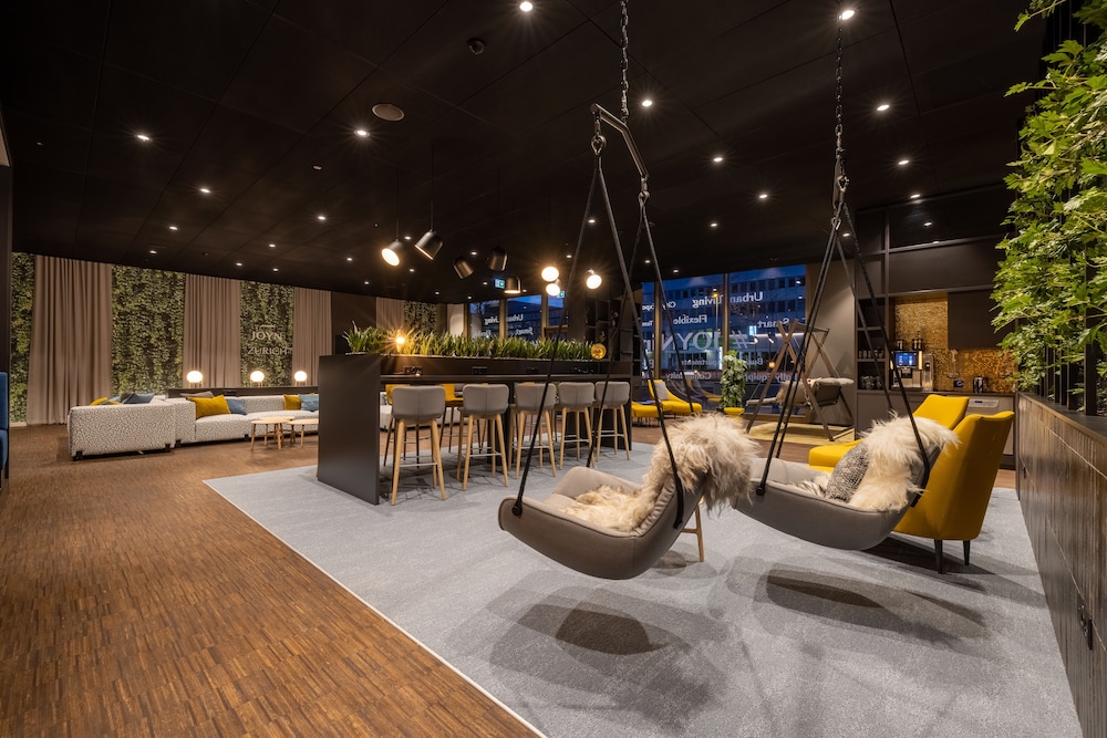 Radisson Hotel & Suites Zurich 41/50