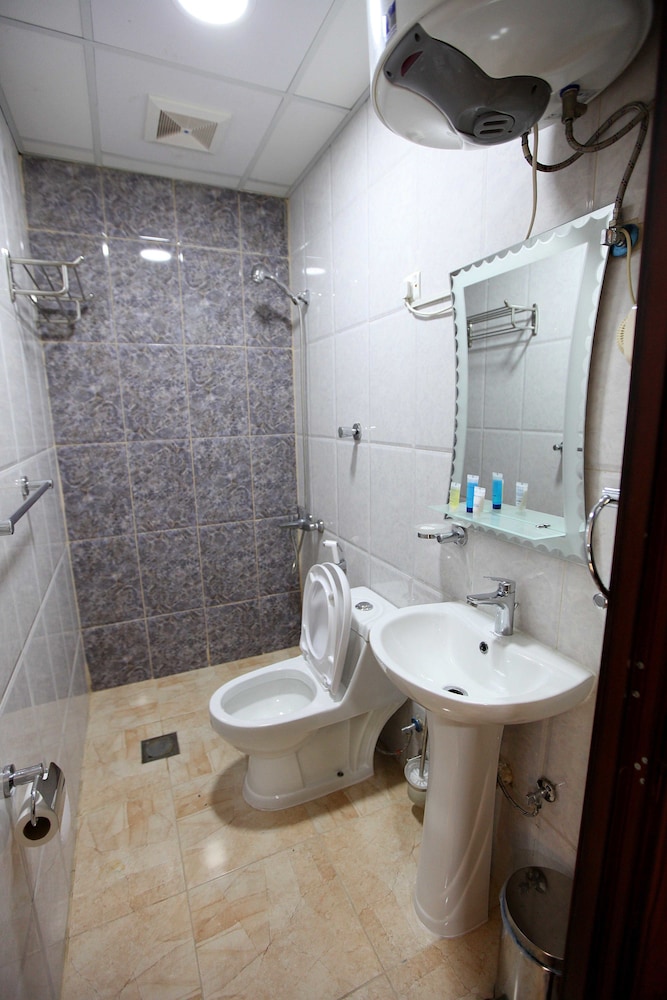 فندق برج العنوان(Enwan Suites Serviced Apartments) 42/47