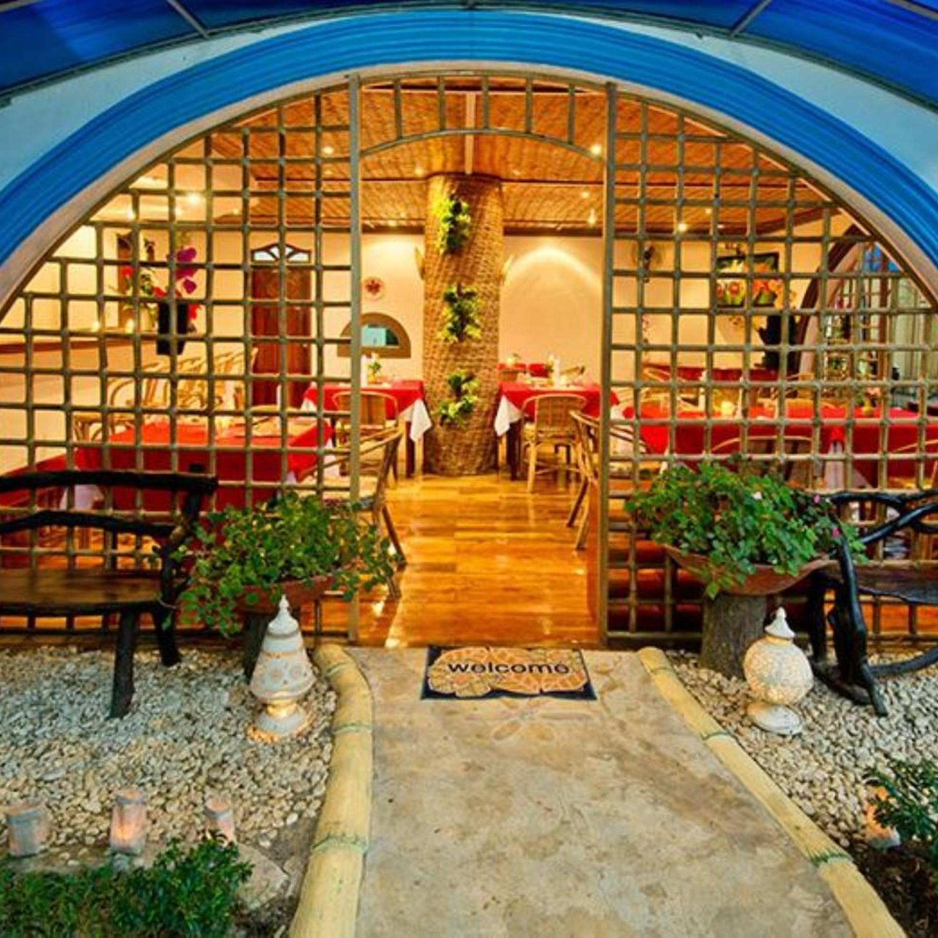 Floral Villarosa Hotel 7/65