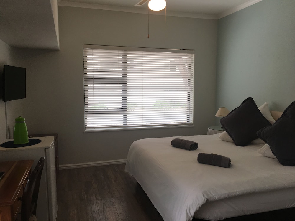 Spring Tide Inn 16/50