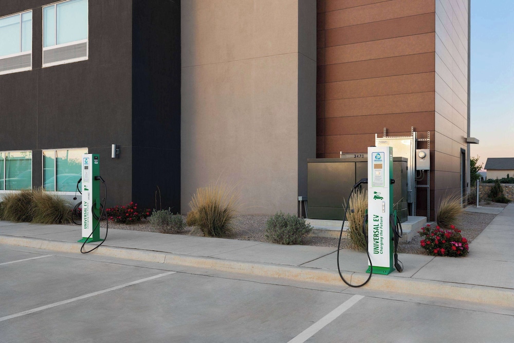 La Quinta Inn & Suites by Wyndham El Paso East Loop-375 23/27