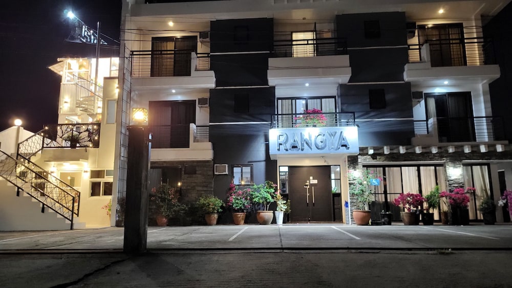 Rangya Hotel 4/66