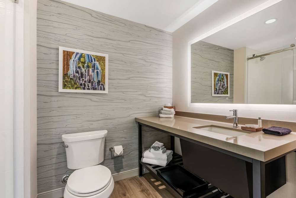 غرفة بسريرين كوين، Cambria Hotel Portland - Pearl District 6/7