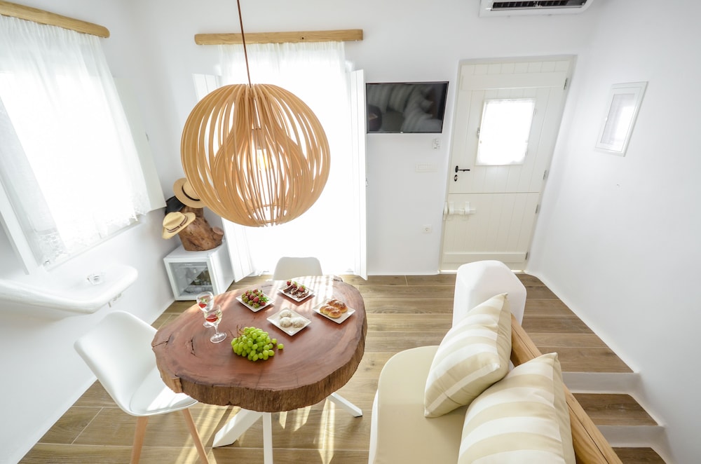 Naxos Island Escape Suites 45/71