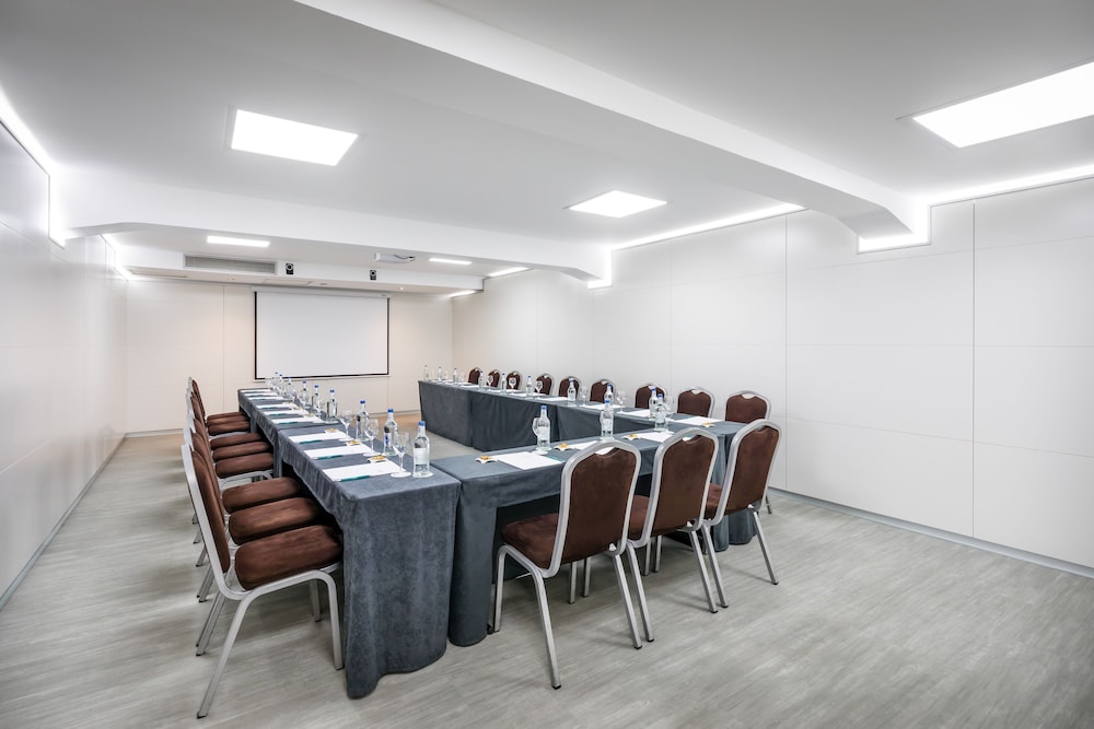 Occidental Santa Cruz Contemporaneo 57/71