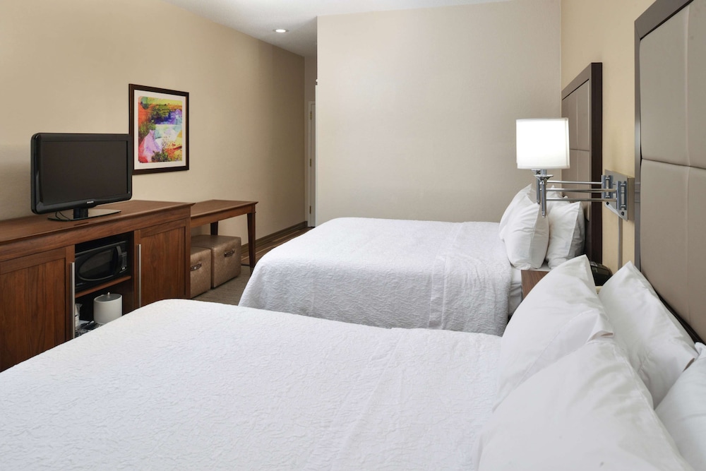 Hampton Inn Carbondale 16/40