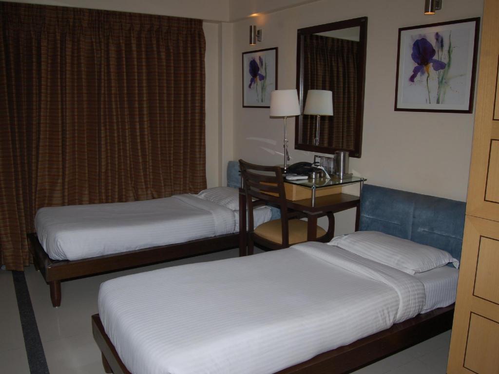 Hotel Sapna Marine 12/24