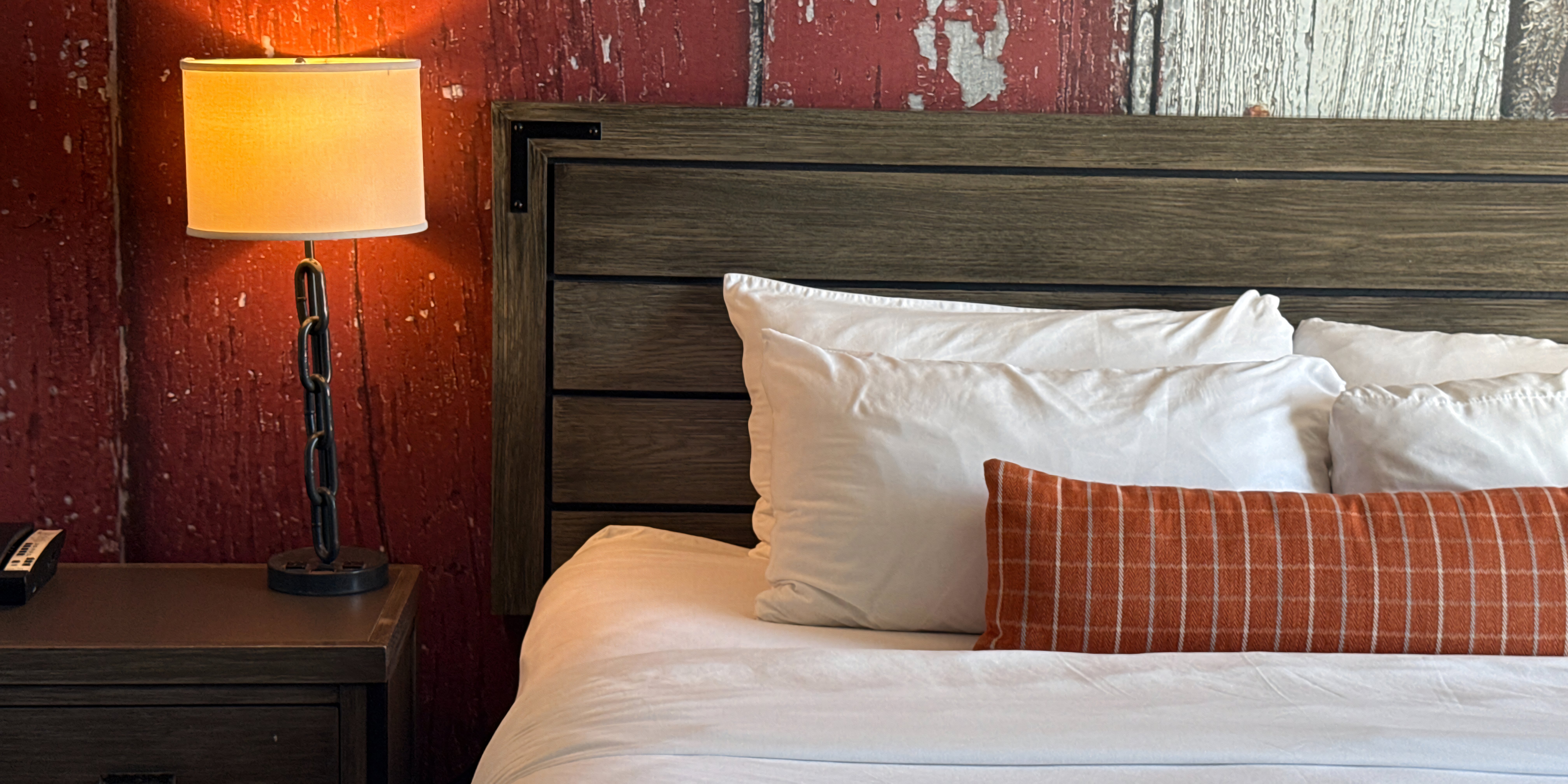 HOTEL INDIGO TRAVERSE CITY 33/78