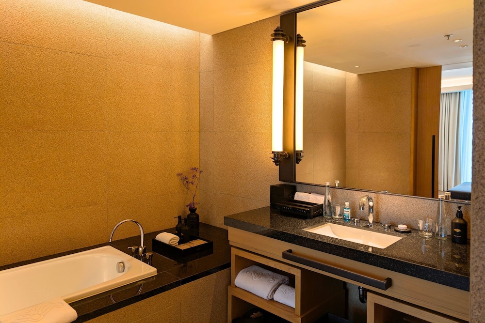 Hotel Tentrem Jakarta 47/50