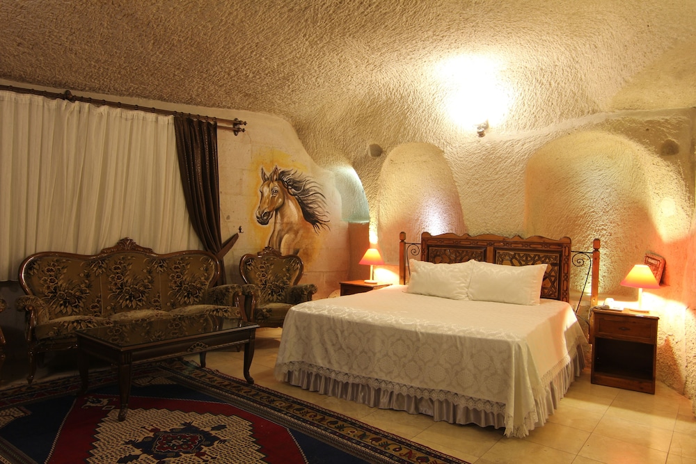 Ascension Cave Suite 5/30