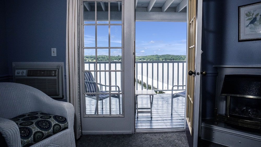 The French Country Inn Lake Geneva 26/43
