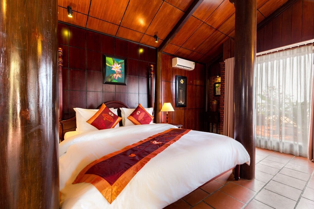 Hoang Ngoc Beach Resort 52/87