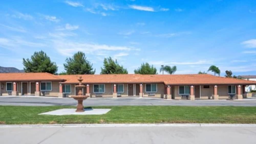 Oak Park Motel 6/28