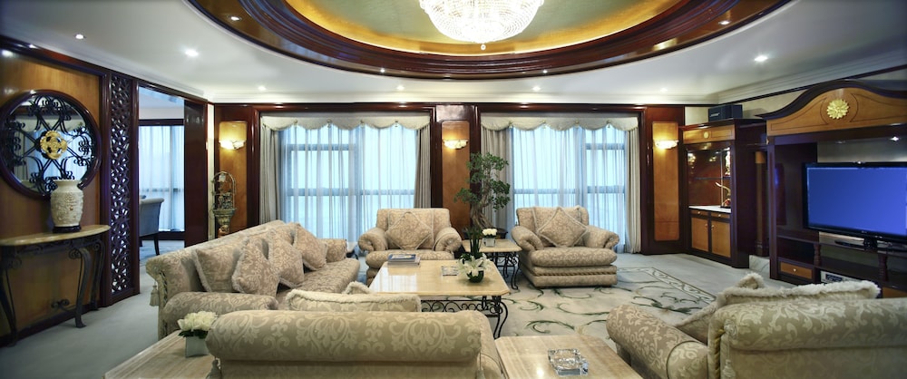 Empark Grand 34/61