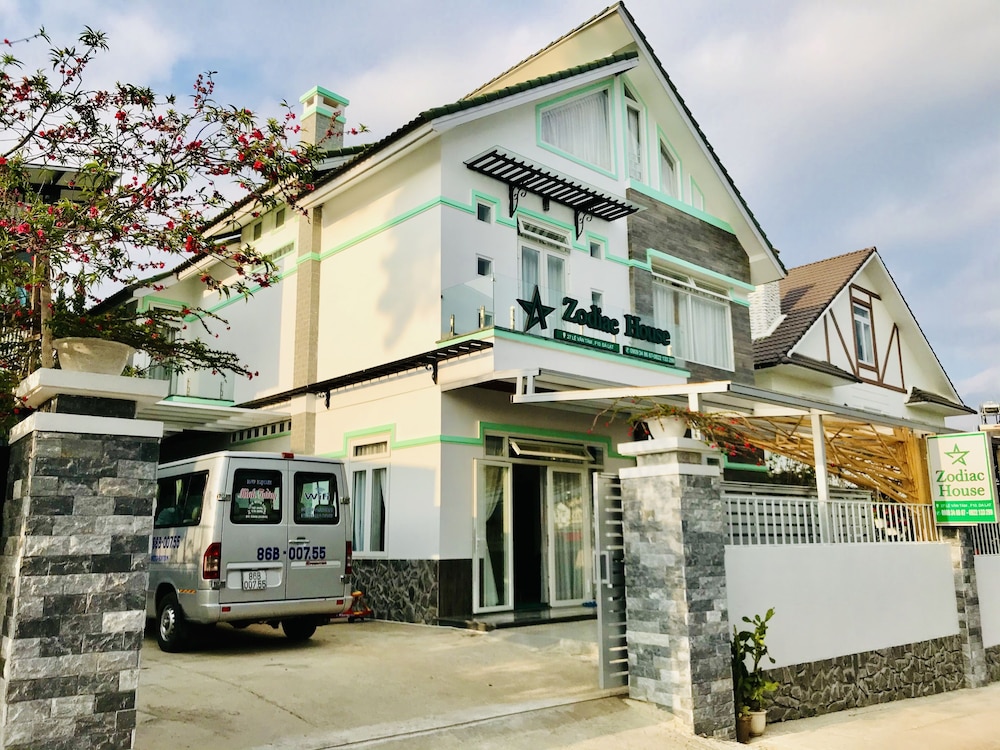 Zodiac House 42/50