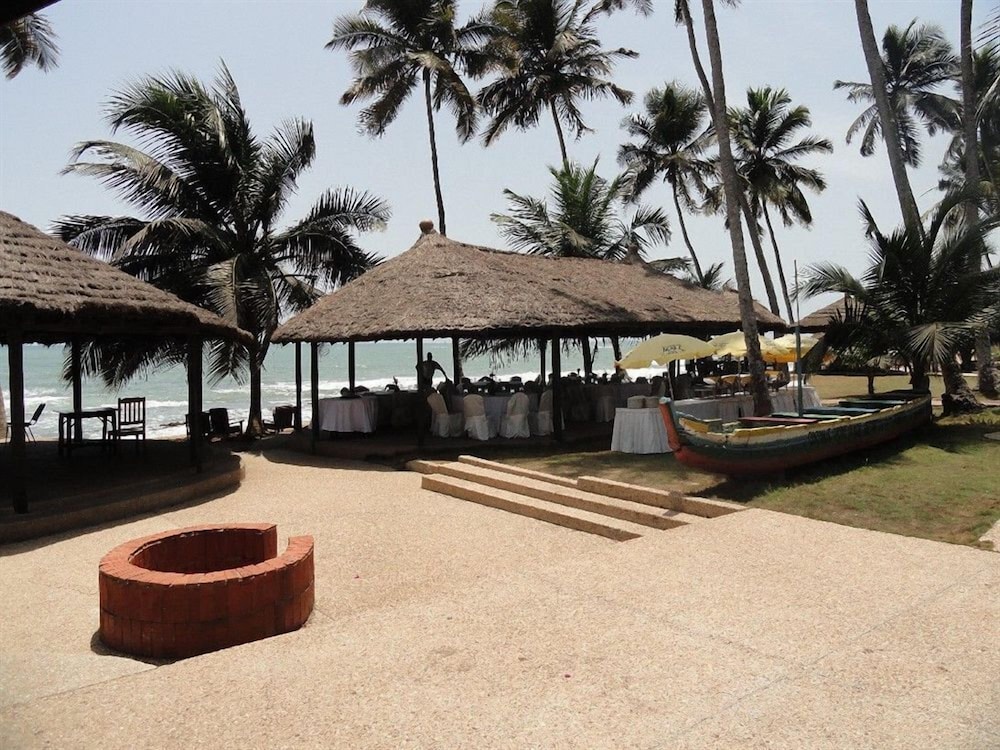 COCONUT GROVE BEACH RESORT 62/66
