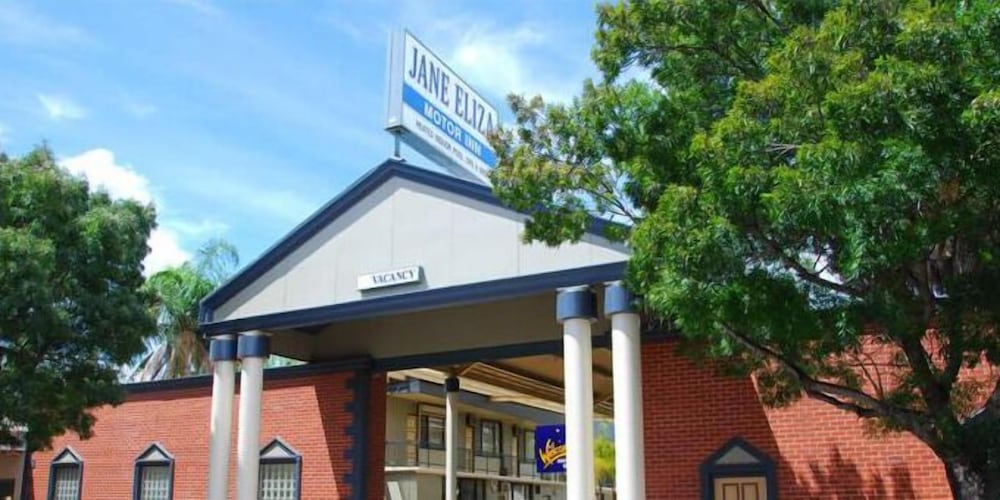 JANE ELIZA MOTOR INN 2/20